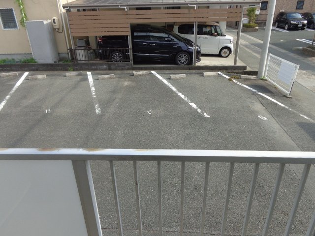 カクサン第2コーポの駐車場