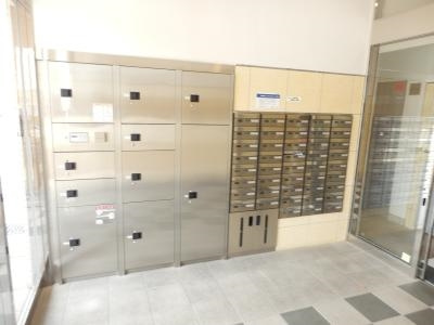 HF烏丸鞍馬口レジデンスのエントランス