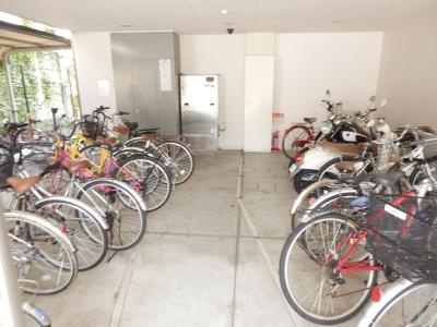 HF烏丸鞍馬口レジデンスの駐車場|駐輪場