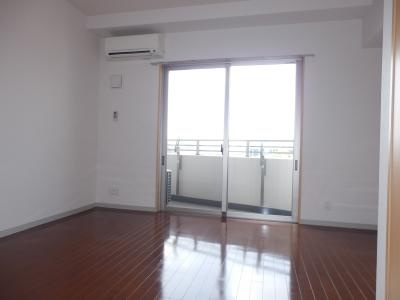 HF烏丸鞍馬口レジデンスの居間・リビング|室内