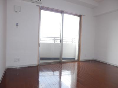 HF烏丸鞍馬口レジデンスの居間・リビング|室内