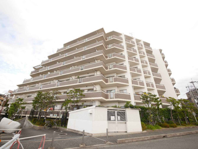 【外観】 | カネボウ豊中泉丘グリーンマンション | 【現地写真】鉄筋コンクリート造　
7階建てマンション♪