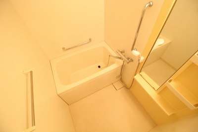 【浴室】 | メゾン戸崎通