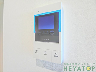 【セキュリティ】 | 不意の訪問もモニター付きドアホンで安心確認