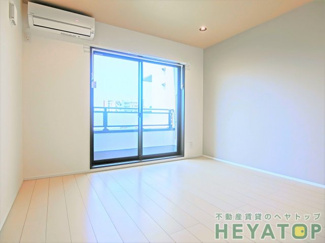 【寝室】 | 洋室６.９帖