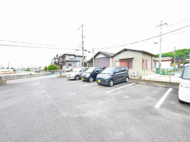 サンハイム櫟本の駐車場|駐車場完備です