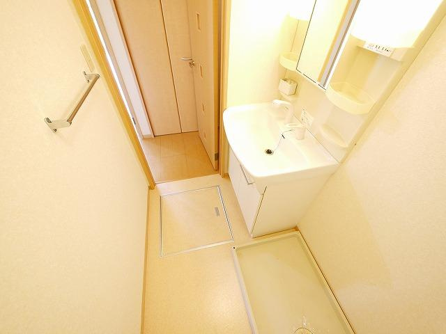 サンハイム櫟本の洗面所|使いやすい洗面所です