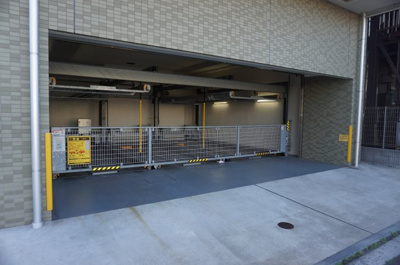 【駐車場】 | ジェイ・エス・ティ横浜東 | ジェイ・エス・ティ横浜東　駐車場