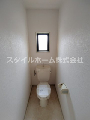 【トイレ】 | エスポワールフジD | 落ち着いた色調のトイレです