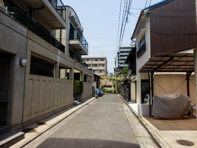 F’sFLATS（エフズフラッツ）の周辺|前面道路