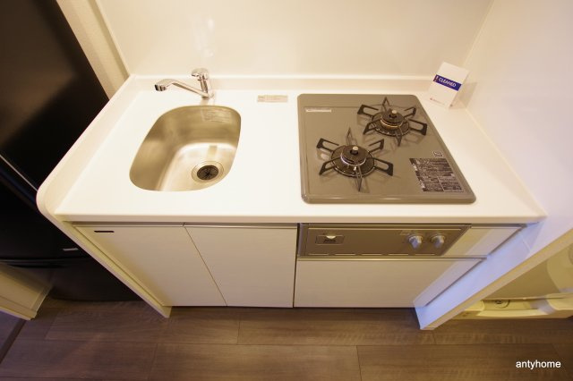 コンフォリア江坂　仲介手数料無料のキッチン