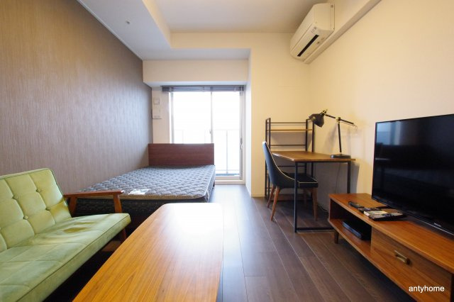 コンフォリア江坂　仲介手数料無料の居間・リビング