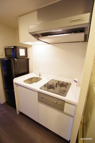 コンフォリア江坂　仲介手数料無料のキッチン