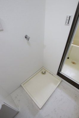 【設備】 | メゾン津々山台 | 室内洗濯機置場