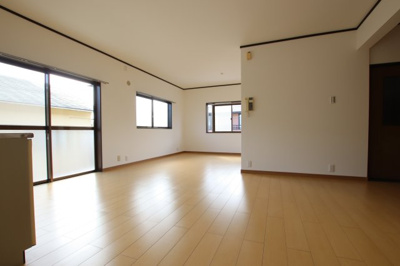 【居間・リビング】 | メゾン津々山台