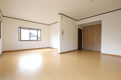 【居間・リビング】 | メゾン津々山台