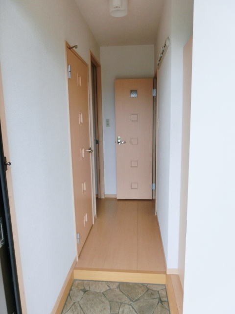 シャルマン・フローラ【キャッシュバック対象物件】の玄関