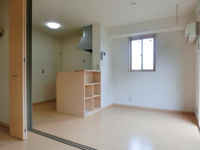 シャルマン・フローラ【キャッシュバック対象物件】の居間・リビング