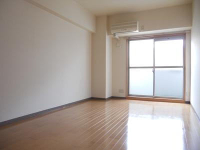 グランステージ京都四条の居間・リビング