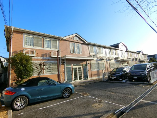 シャン・ド・フルールの外観