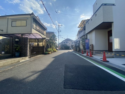 【前面道路含む現地写真】 | 城陽市枇杷庄鹿背田　新築戸建