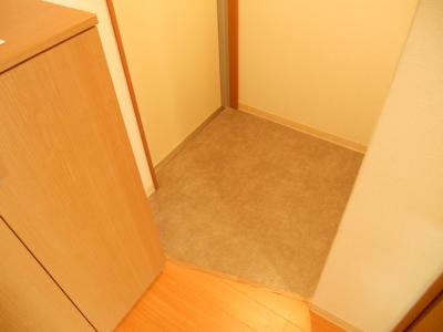 ウインドベル二条駅の玄関