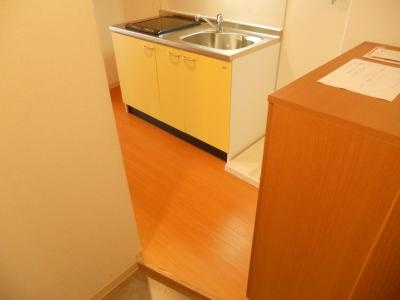 ウインドベル二条駅の玄関|玄関から～