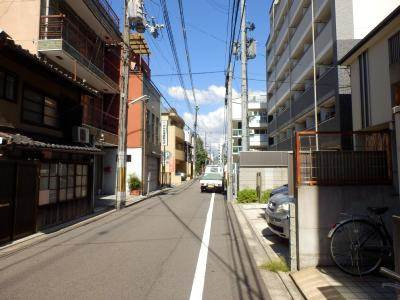 清和マンションの周辺|前面道路