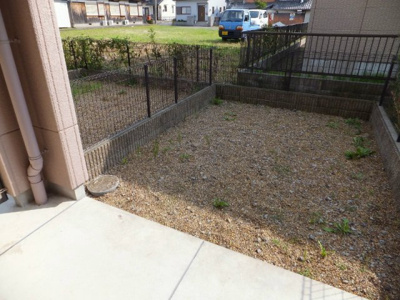 【バルコニー】 | ブルームT | 暖かな日差しのふりそそぐバルコニー