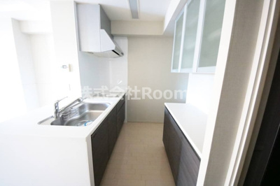 【キッチン】 | ロイヤルパークス桃坂 | きれいなキッチンです