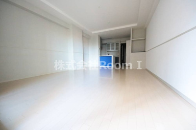 【寝室】 | ロイヤルパークス桃坂 | ゆとりの広さです