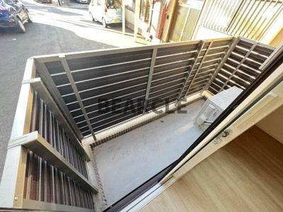 【バルコニー】 | セジュール烏丸御池 | 落ち着いた時間を過ごせるバルコニーです