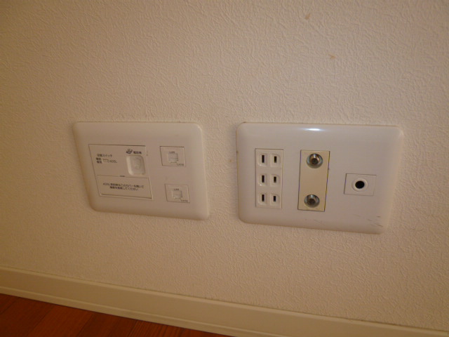 エクリールＢの設備|TVジャック・電話モジュラー