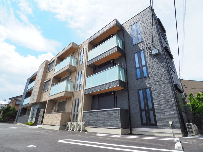 クレールガーデンの外観