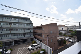 【展望】 | 南道路の見晴らしと日当たりを是非ともご体感下さいませ。