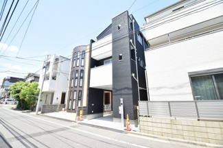 【外観】 | 現地見学や資料請求などお気軽にお問合わせ下さい。
周辺環境とあわせて現地ご案内致します。