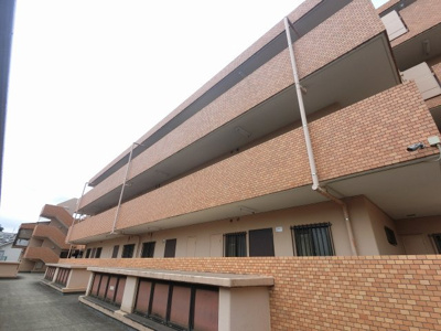 【外観】 | ライオンズマンション片倉町第３ | 総戸数４４戸、昭和６０年１２月築、管理人は日勤勤務につき管理体制良好です♪