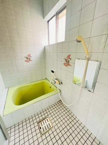南多聞台3丁目戸建の浴室