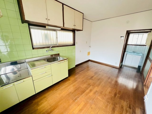 南多聞台3丁目戸建の居間・リビング