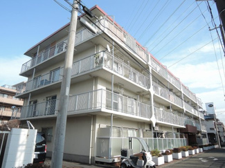 【外観】 | 総戸数３１戸、昭和５６年５月築、管理人は日勤勤務につき管理体制良好です♪
