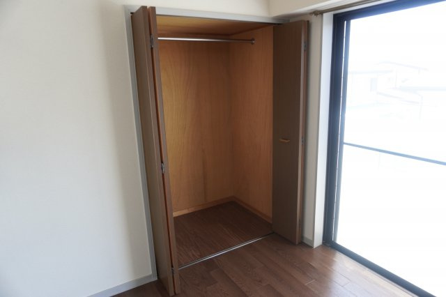 仲介手数料0！！ネオ・ウィスタリア1の収納