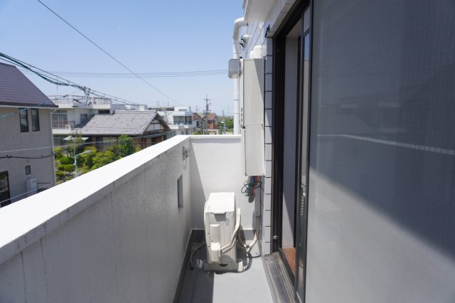 仲介手数料0！！ネオ・ウィスタリア1のバルコニー