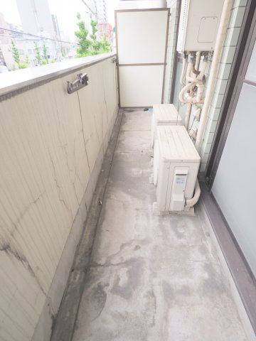 メトロビル志茂のバルコニー