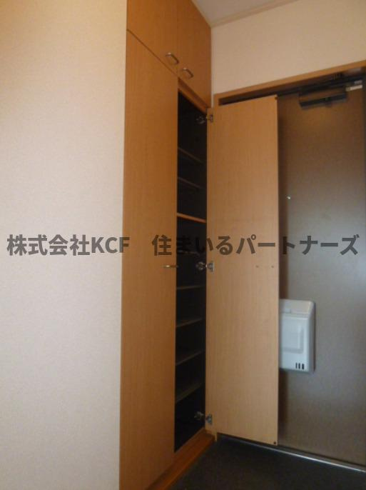ヴェルジュールNの玄関|明るい玄関です