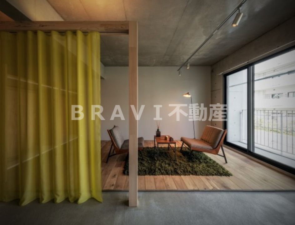 ROSSO BRAVI不動産の洋室