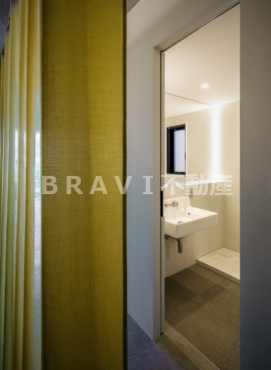 ROSSO BRAVI不動産の独立洗面台