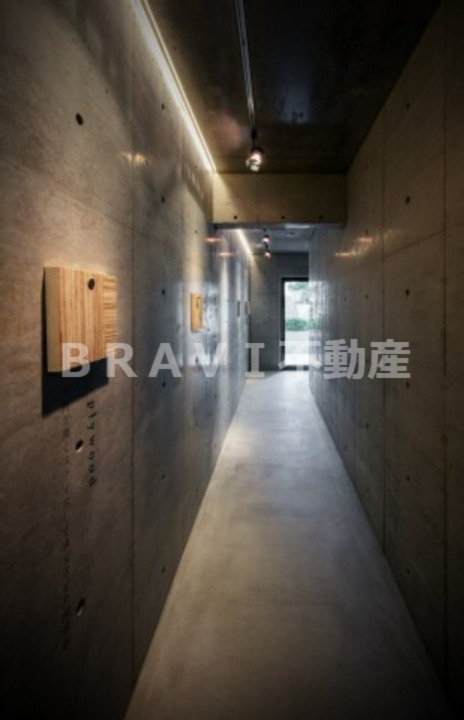 ROSSO BRAVI不動産の内装