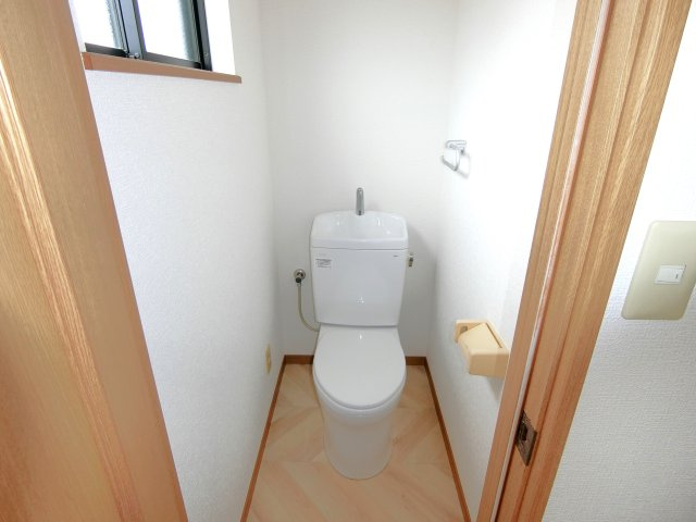 茂原市千町3394戸建のトイレ