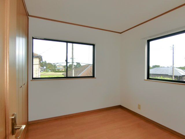 茂原市千町3394戸建の洋室