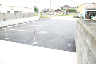 【駐車場】